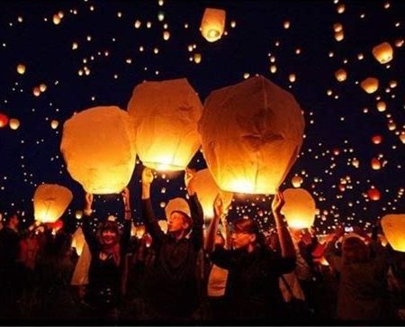 Lot de 10 lanternes volantes en papier