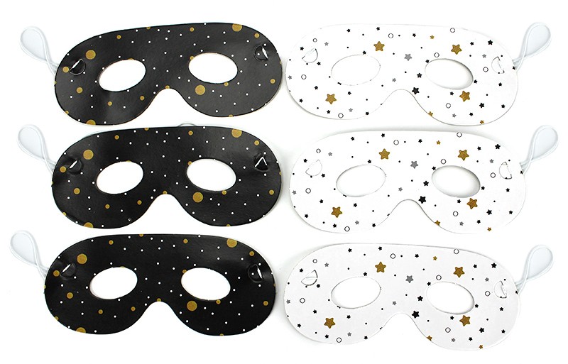 Masques en carton noir et blanc