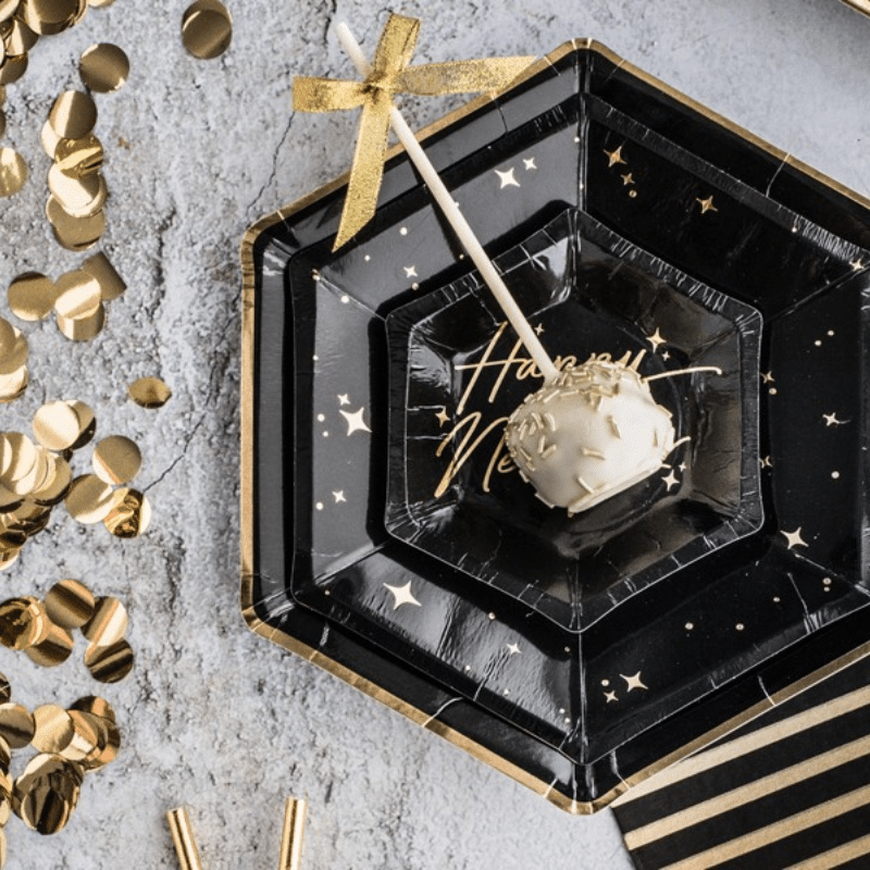 assiettes octogonale noire et or