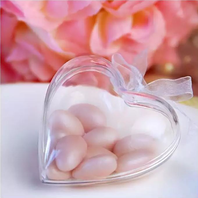 10 contenants à dragées cœur en plexi