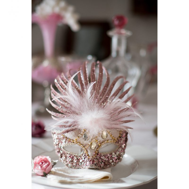 Loup à sequins et plumes rose luxe