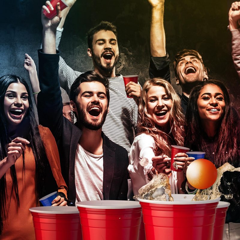 Jeu de beer pong avec grand verre