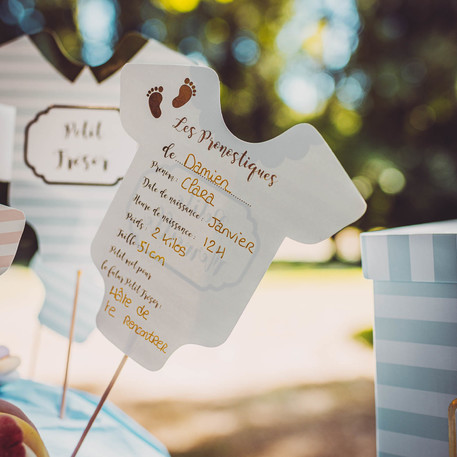 10 cartes pronostics bébé ciel et or