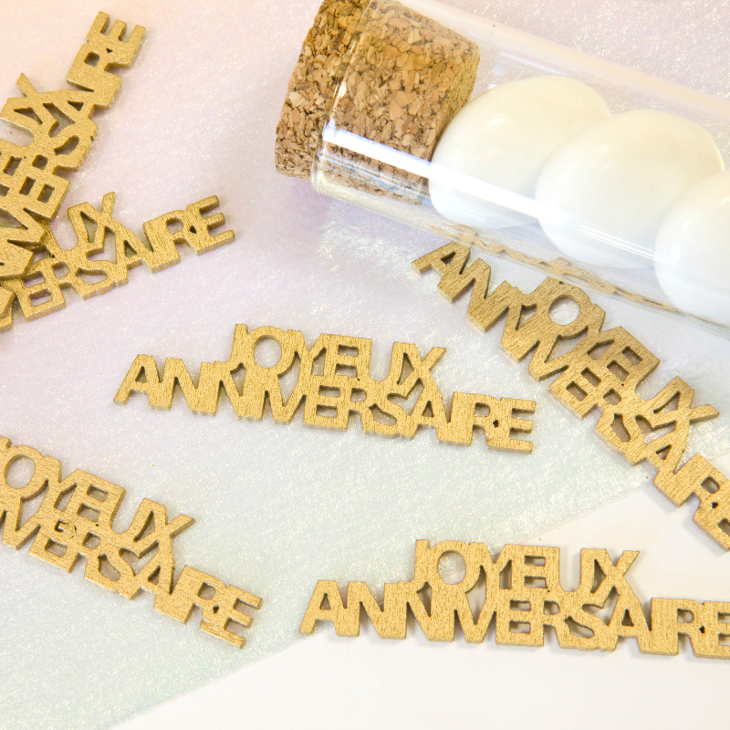 Décoration de table joyeux anniversaire