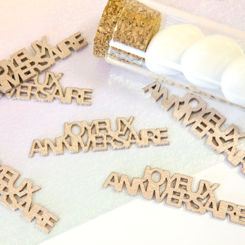 Décoration de table joyeux anniversaire