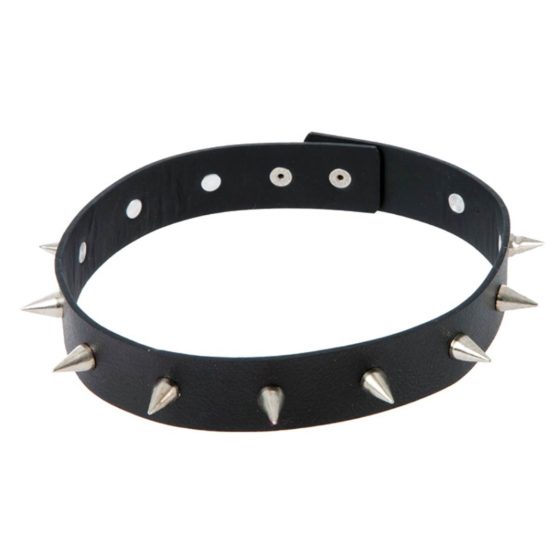 Collier de force à clous