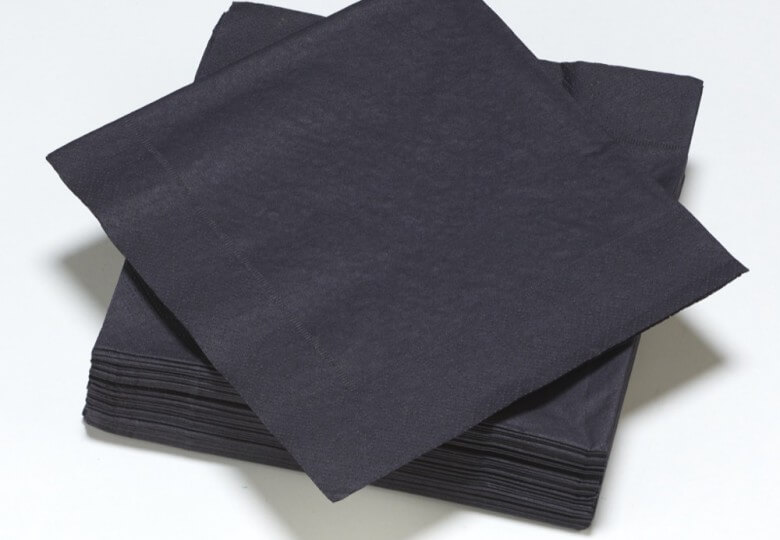 serviettes de couleur bleu foncé